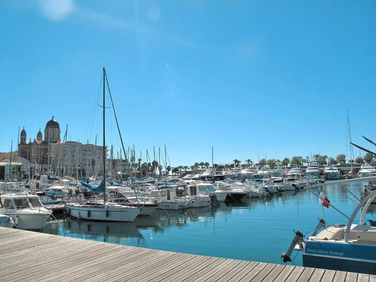 Apartment Residence Les Jardins D'Azur-5 By Interhome Saint-Raphael